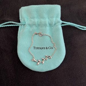 Tiffany and Co. Paloma Picasso Olive Leaf Vine Bracelet in Sterling Silver